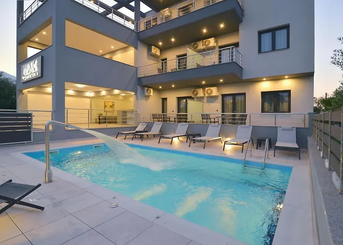 Mak Apartments